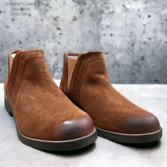 NIB Clarks Demi Beat Slip On Ankle Boots Booties Tan Brown Suede 8.5M 39.5 - Picture 7 of 12